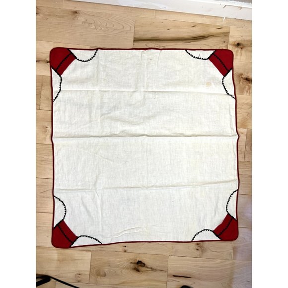 Vintage Pocket Corner Tablecloth - Picture 2 of 5